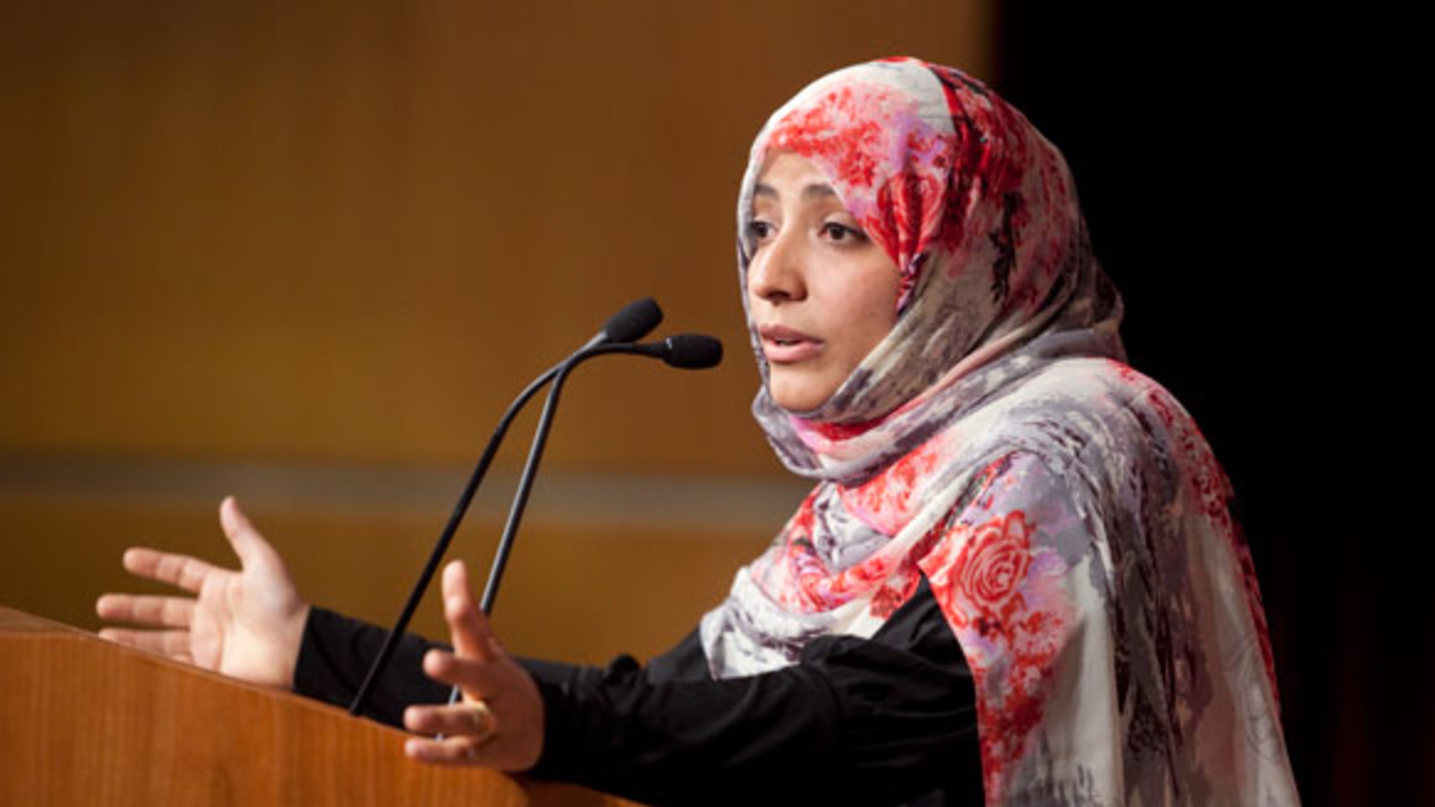 توكل كرمان تستنكر الخذلان والتجاهل الدولي لثورة الشعب العراقي